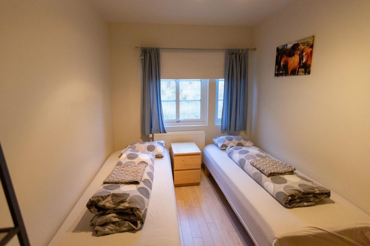Hvammur 2 Guesthouse Red House Blonduos Eksteriør billede