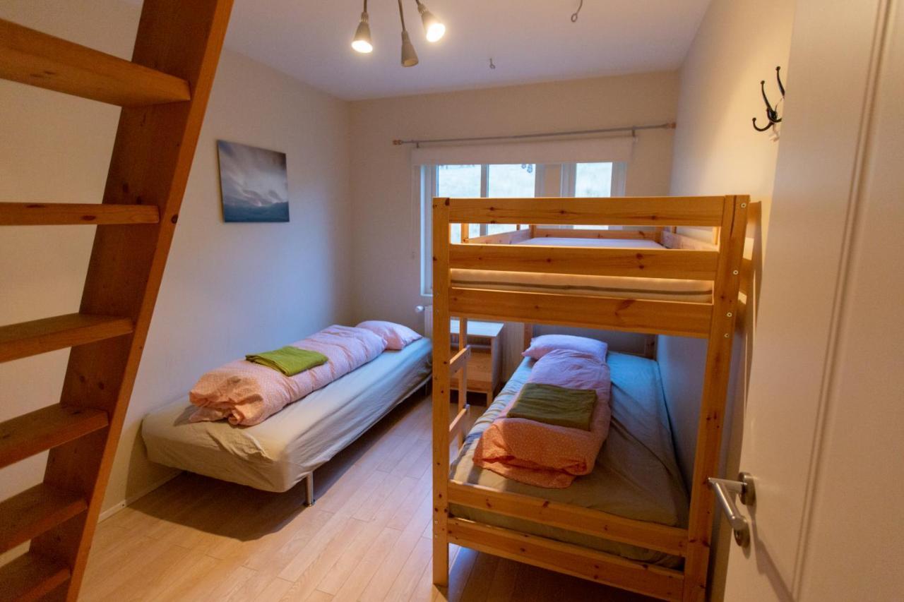 Hvammur 2 Guesthouse Red House Blonduos Eksteriør billede